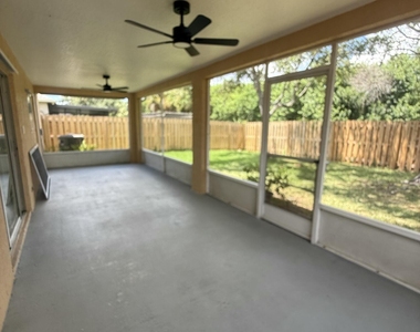 2205 Myla Lane - Photo Thumbnail 24