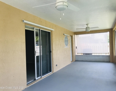 2205 Myla Lane - Photo Thumbnail 16