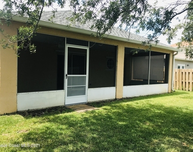 2205 Myla Lane - Photo Thumbnail 18