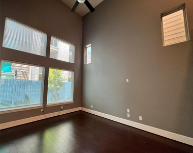8832 Ashbloom Lane - Photo Thumbnail 3