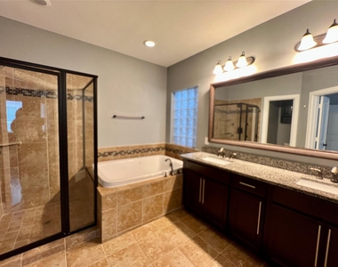8832 Ashbloom Lane - Photo Thumbnail 13
