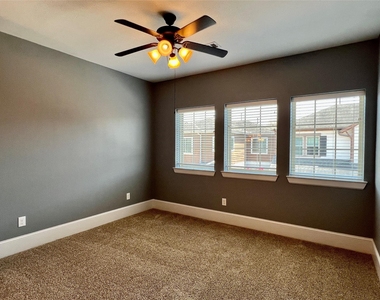 8832 Ashbloom Lane - Photo Thumbnail 19
