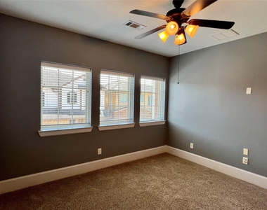 8832 Ashbloom Lane - Photo Thumbnail 20