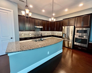 8832 Ashbloom Lane - Photo Thumbnail 8