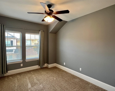 8832 Ashbloom Lane - Photo Thumbnail 15