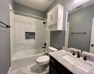 8832 Ashbloom Lane - Photo Thumbnail 17