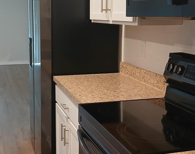 3292 Warsaw Avenue Se - Photo Thumbnail 8