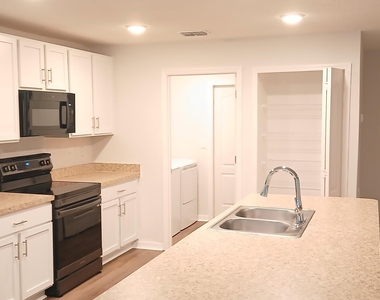3292 Warsaw Avenue Se - Photo Thumbnail 6