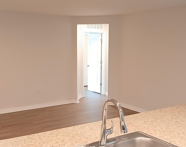 3292 Warsaw Avenue Se - Photo Thumbnail 12