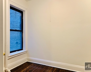 York Avenue - Photo Thumbnail 1