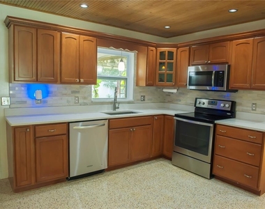 904 Brookside Drive - Photo Thumbnail 1