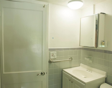 904 Brookside Drive - Photo Thumbnail 16