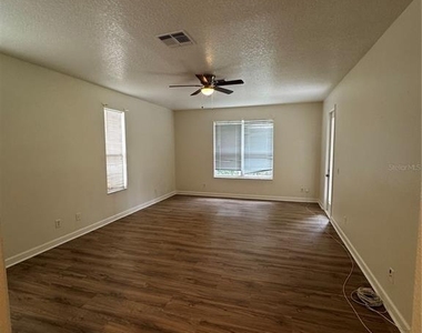 16330 Birchwood Way - Photo Thumbnail 11