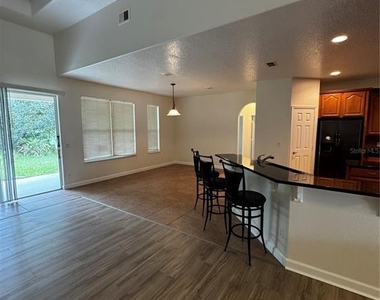 16330 Birchwood Way - Photo Thumbnail 4