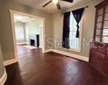 814 E Indiana Avenue - Photo Thumbnail 9