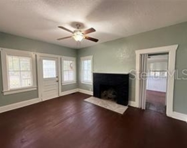 814 E Indiana Avenue - Photo Thumbnail 4