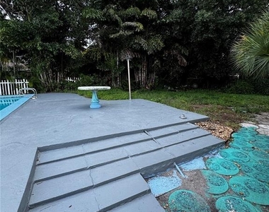 2552 Columbus Street - Photo Thumbnail 21