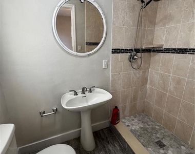 2552 Columbus Street - Photo Thumbnail 11