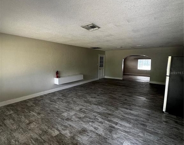 2552 Columbus Street - Photo Thumbnail 6