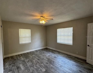 2552 Columbus Street - Photo Thumbnail 12