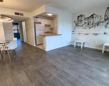 215 S Mcmullen Booth Road - Photo Thumbnail 15