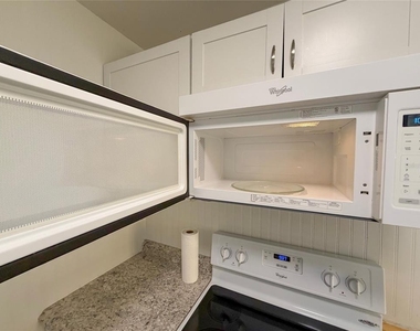 215 S Mcmullen Booth Road - Photo Thumbnail 7
