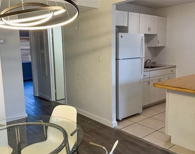 215 S Mcmullen Booth Road - Photo Thumbnail 2