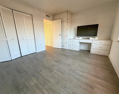 215 S Mcmullen Booth Road - Photo Thumbnail 18
