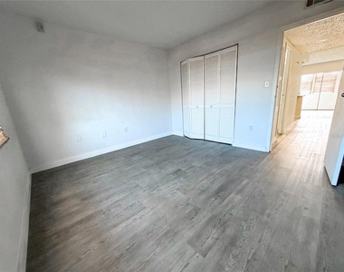215 S Mcmullen Booth Road - Photo Thumbnail 25