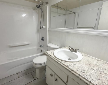 215 S Mcmullen Booth Road - Photo Thumbnail 21