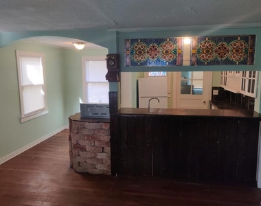 5425 Leaming Avenue - Photo Thumbnail 1