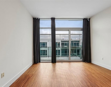 102 N 12th Street - Photo Thumbnail 7