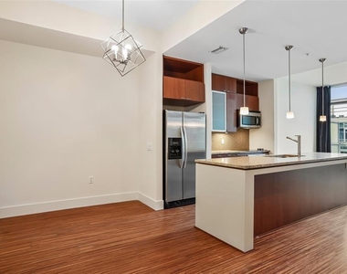 102 N 12th Street - Photo Thumbnail 11