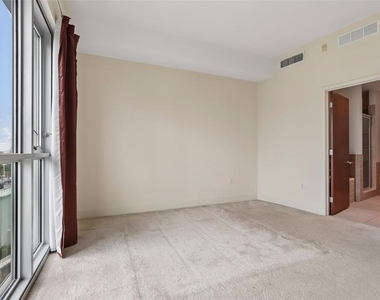 102 N 12th Street - Photo Thumbnail 26