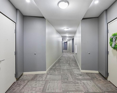 102 N 12th Street - Photo Thumbnail 4