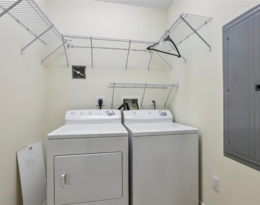 102 N 12th Street - Photo Thumbnail 22