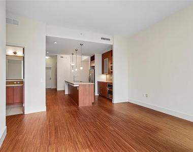 102 N 12th Street - Photo Thumbnail 9
