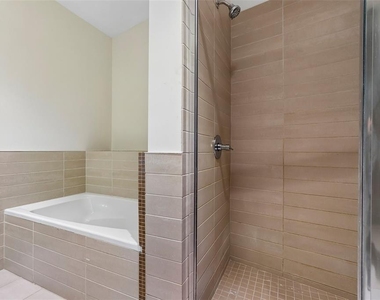 102 N 12th Street - Photo Thumbnail 30