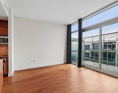 102 N 12th Street - Photo Thumbnail 8