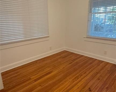 1304 E 32nd Avenue - Photo Thumbnail 2