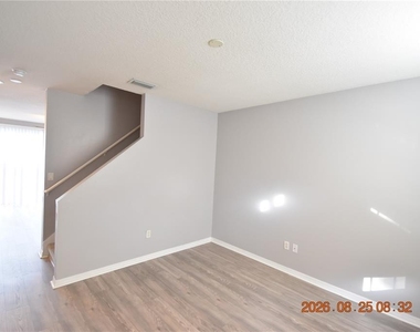 11509 Fountainhead Drive - Photo Thumbnail 7