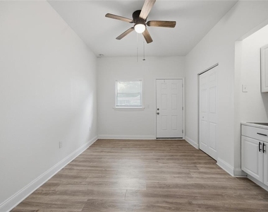 1763 30th Avenue N - Photo Thumbnail 22