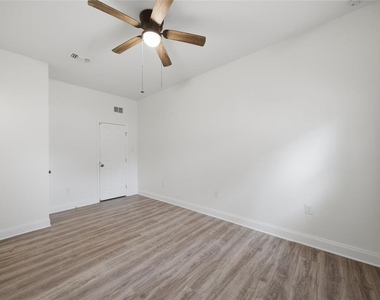 1763 30th Avenue N - Photo Thumbnail 13