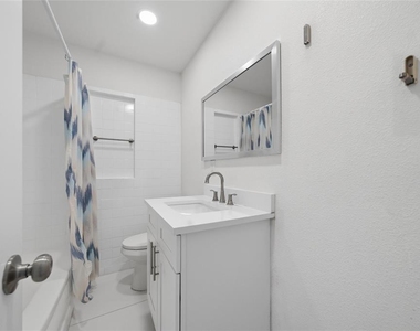 1763 30th Avenue N - Photo Thumbnail 24