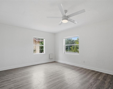 1763 30th Avenue N - Photo Thumbnail 20