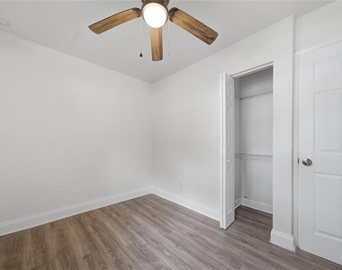 1763 30th Avenue N - Photo Thumbnail 15
