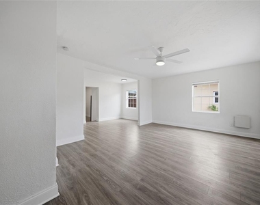 1763 30th Avenue N - Photo Thumbnail 17