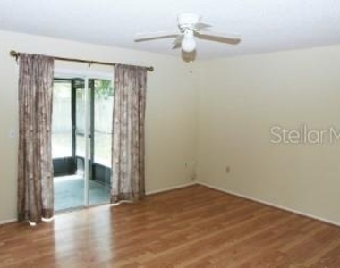 104 Hillcrest Drive - Photo Thumbnail 5