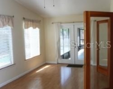 104 Hillcrest Drive - Photo Thumbnail 8