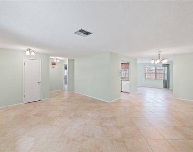 4243 Chipmunk Drive - Photo Thumbnail 6